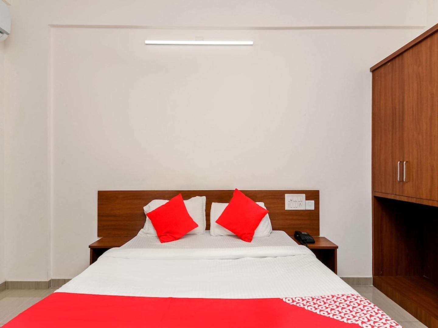 Hotel Samruddhi Lodging,Mangaluru Mulki Exterior photo