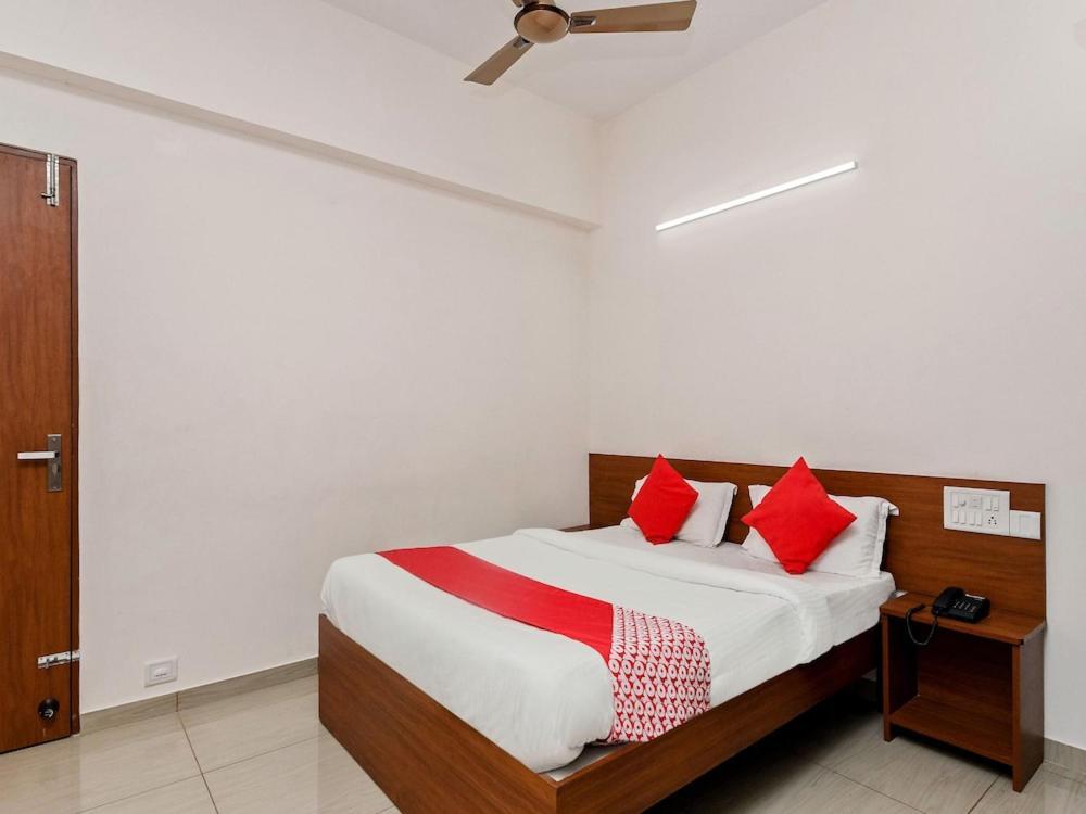 Hotel Samruddhi Lodging,Mangaluru Mulki Exterior photo